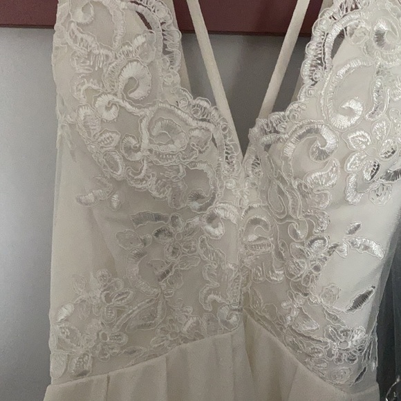 White Playsuit with Lace Detail - Picture 4 of 6